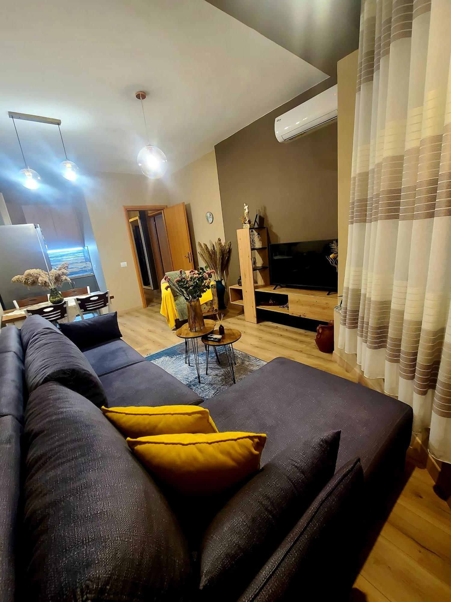 My Guest Base Appartement Tirana